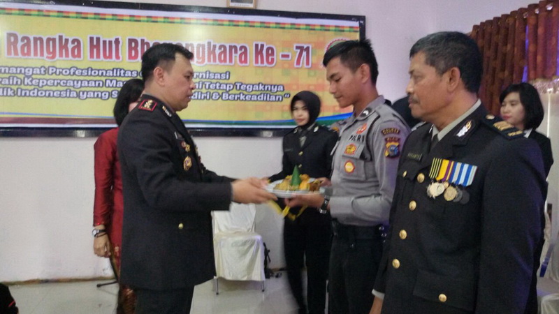 Polres Kampar Gelar Syukuran HUT Polri ke 71